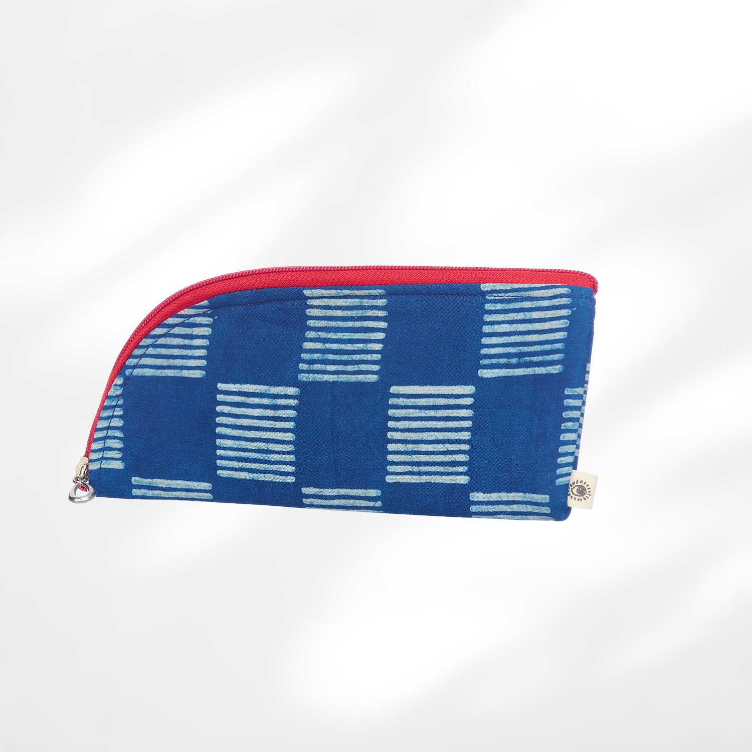 #colour_Indigo Checks Eyewear Case