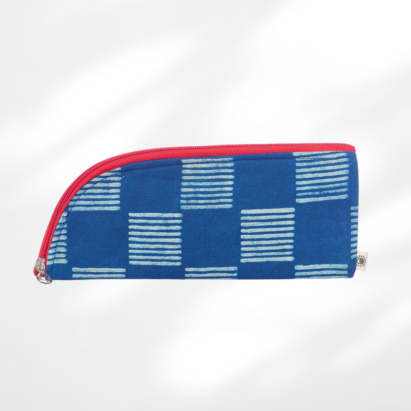#colour_Indigo Checks Eyewear Case