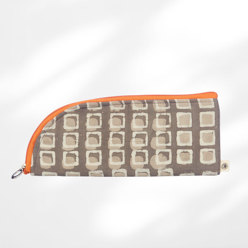 #colour_Earthy Grid Eyewear Case